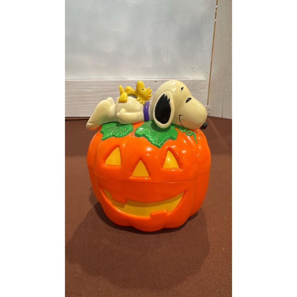 Vintage Whitman's Candies Snoopy  and Woodstock Pumpkin Halloween Coin Bank